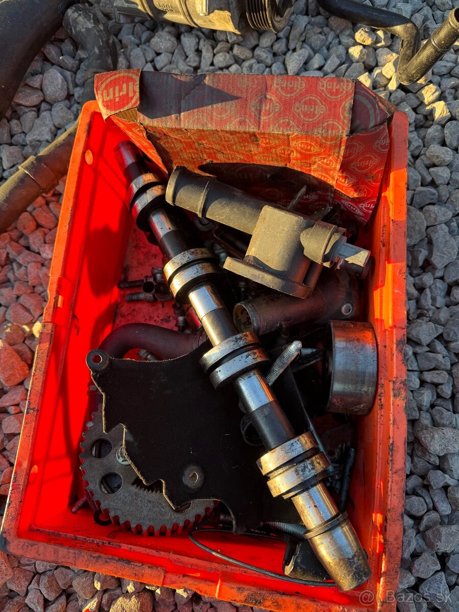 Rozpredám motor 2.0 TDI 103kw BKD - 11