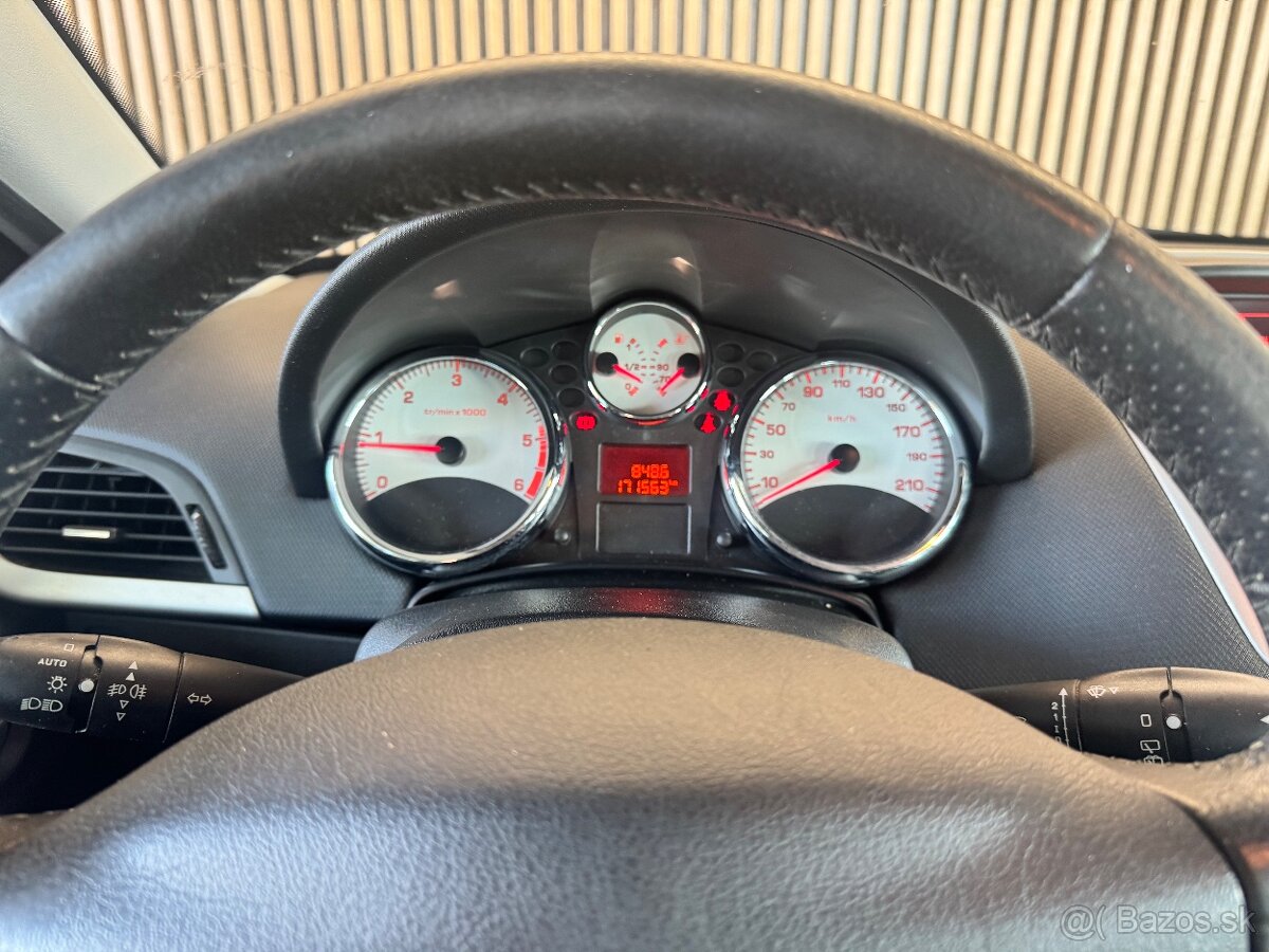 Peugeot 207 1.4 HDI 2011 / Slovák - 11