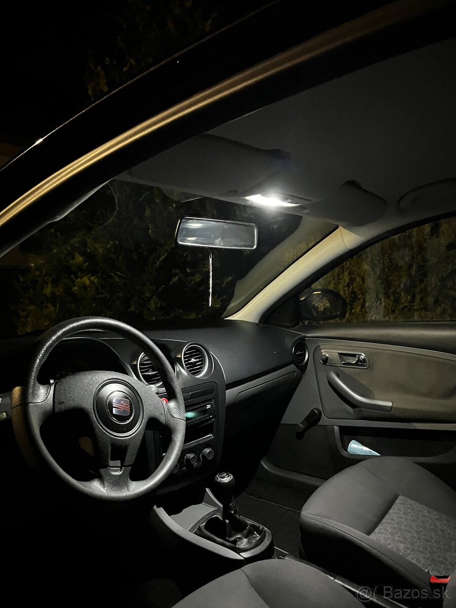 SEAT IBIZA 1.4i 16v 63kW - 11