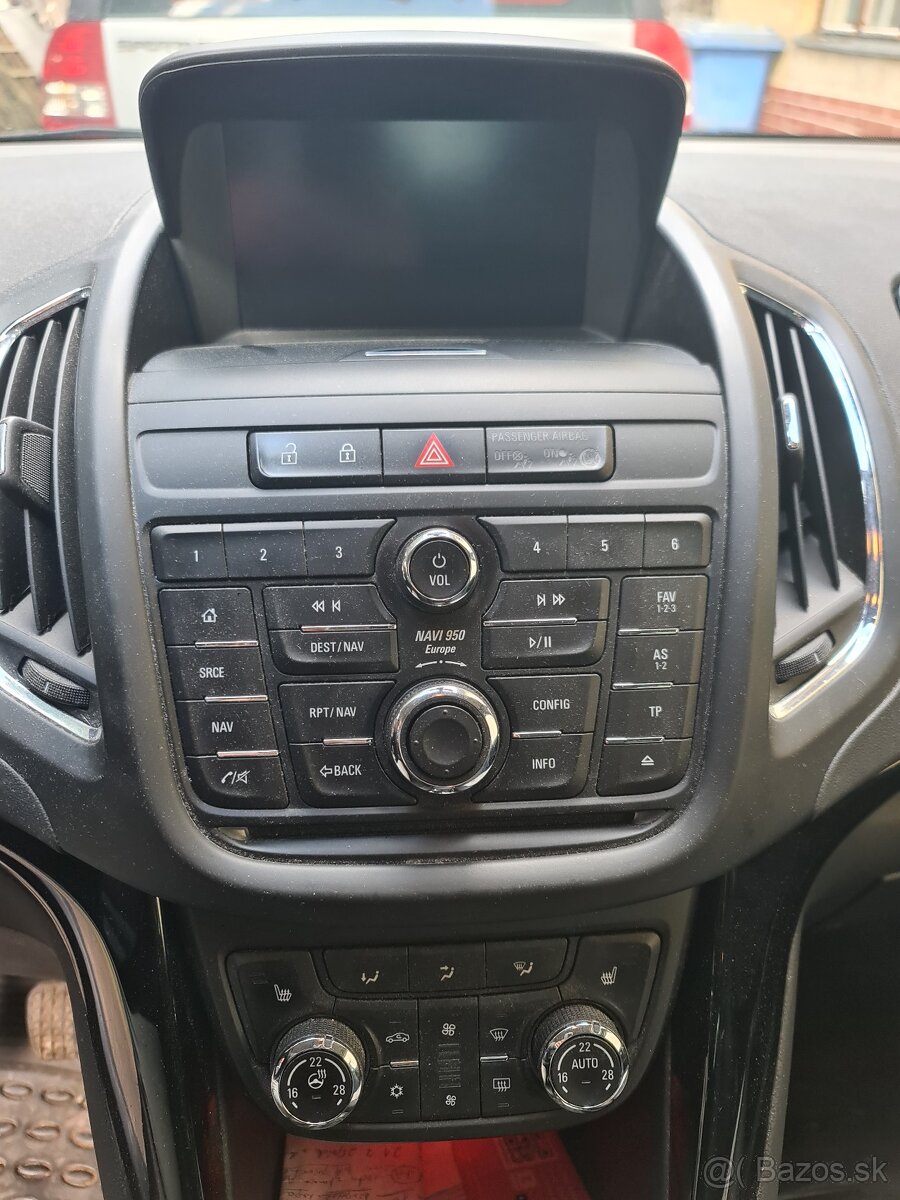 Predám Opel Zafira Tourer 1.6 CDTI - 11