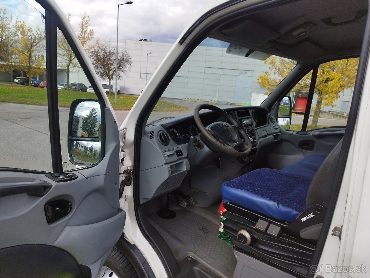 Iveco daily 2.3 hpi A/T - 11