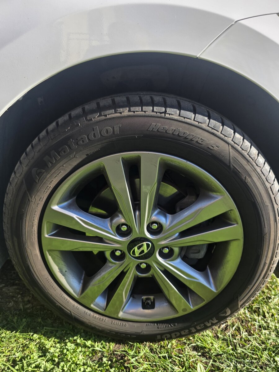Hyundai Elantra 11/2017 Automat - 11