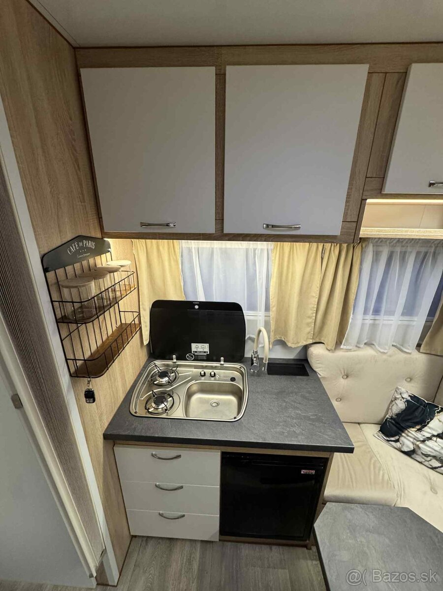 Obytný automobil Iveco - 11