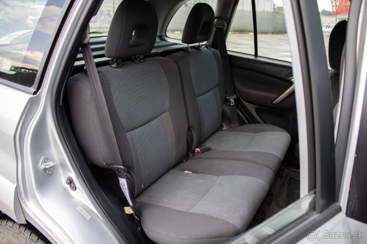 Toyota RAV4 2.0 D-4D - 11