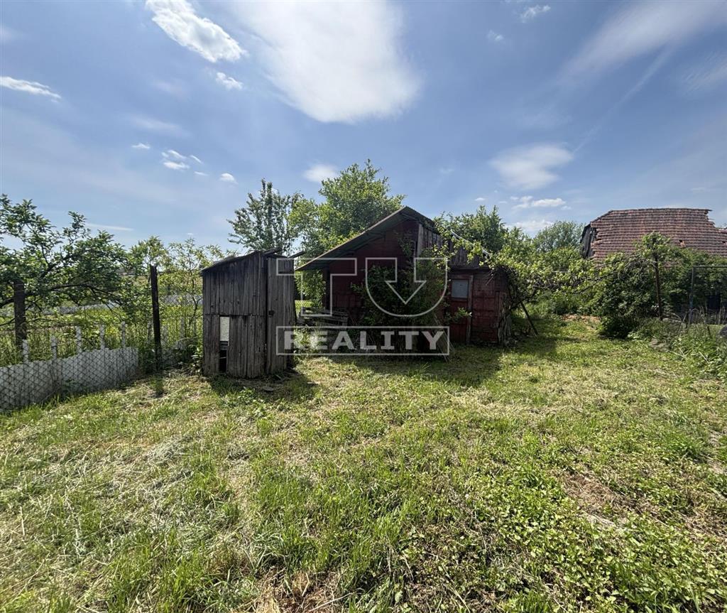 VIDIECKY RODINNÝ DOM NEDAŠOVCE NA POZEMKU 1501 m2 - 11