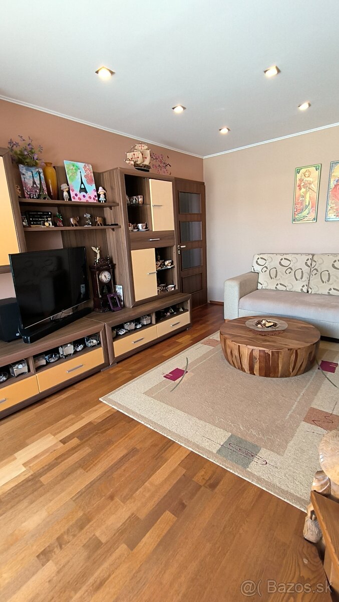 Slnečný 3 izbový byt - 11