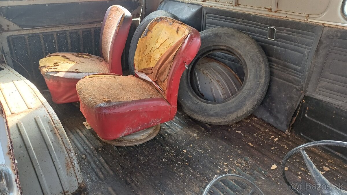 Škoda 1203 zo šiltom - 11