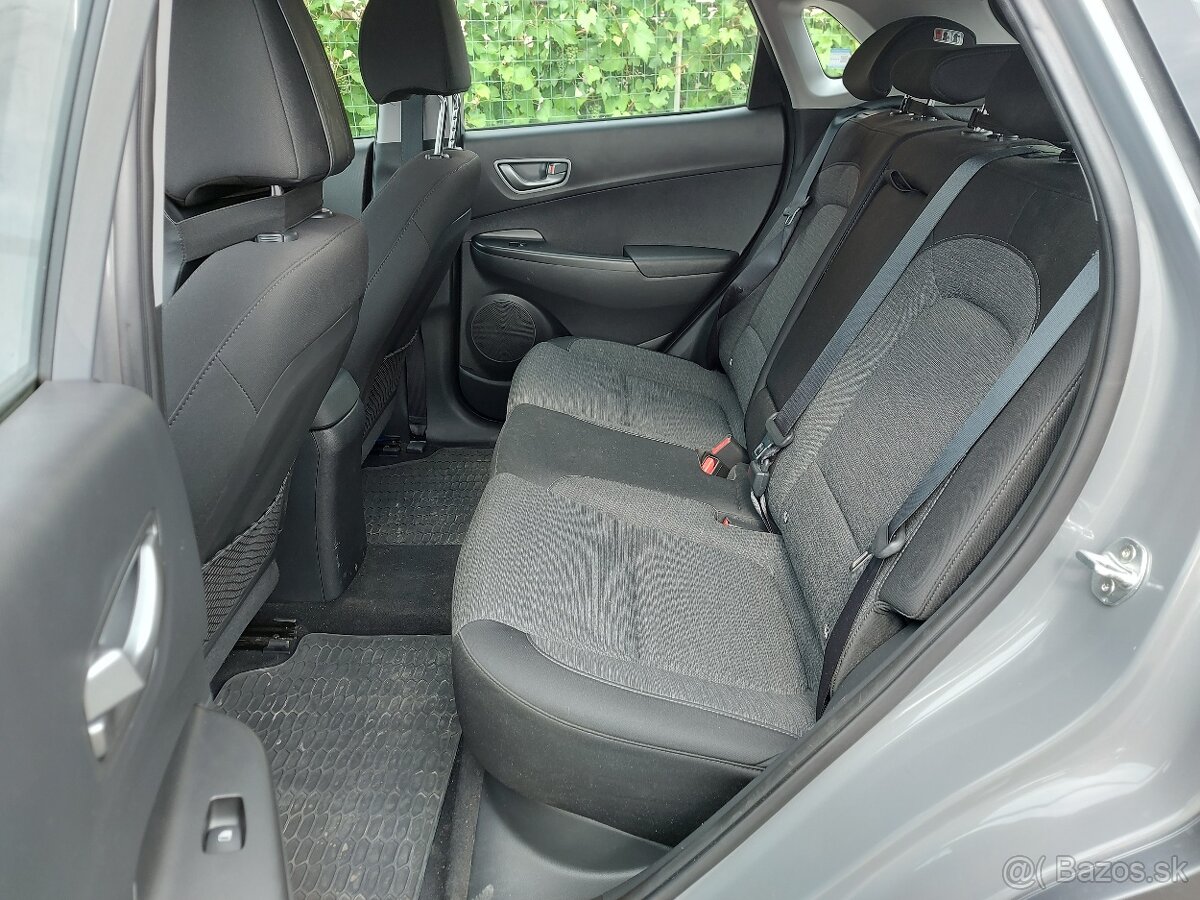 Hyundai Kona Electric 100, servisná kniha, záruka - 11