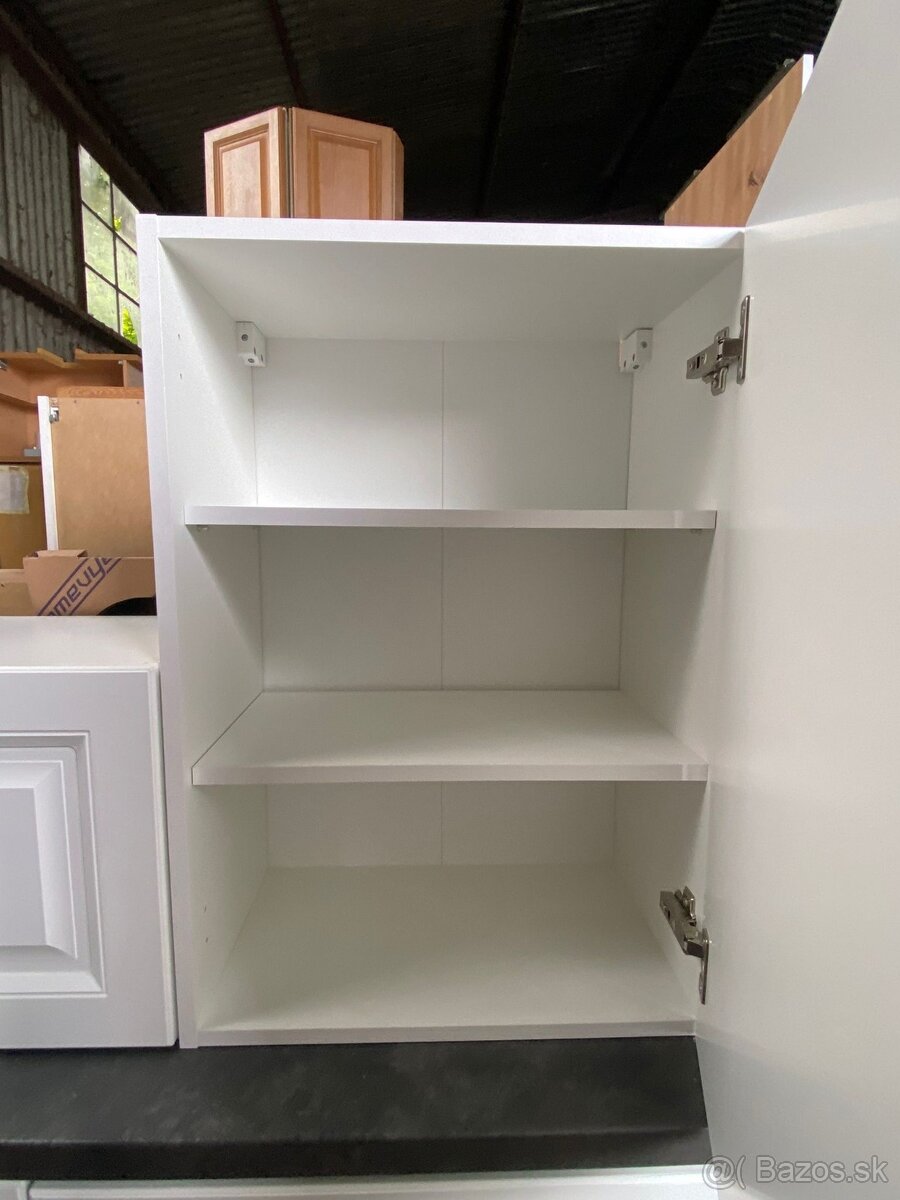Moderná kuchynská linka bez spotrebičov - 11