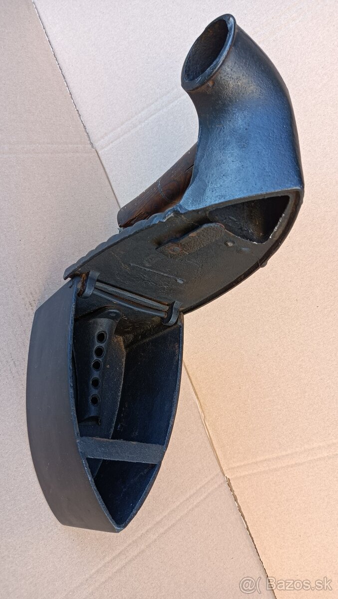 Stará orig. atypická žehlička s komínem. Do sbierky - 11