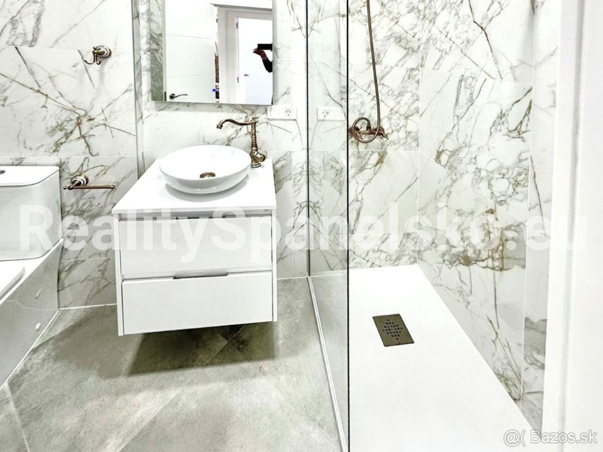 Moderně zrekonstruovaný apartmán 3+kk (50 m²) s balkonem - 11