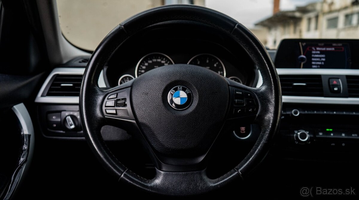 BMW Rad 3 318d e90 - 11