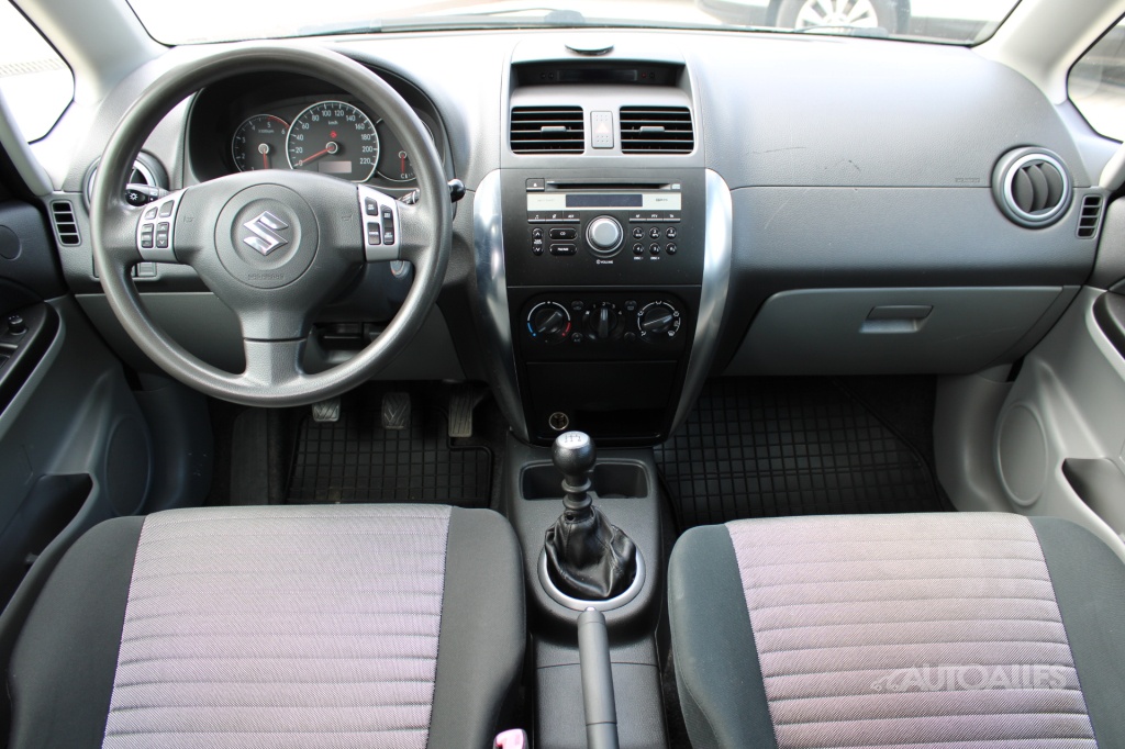 Suzuki SX4 1,6 DDiS 66 kW - 11