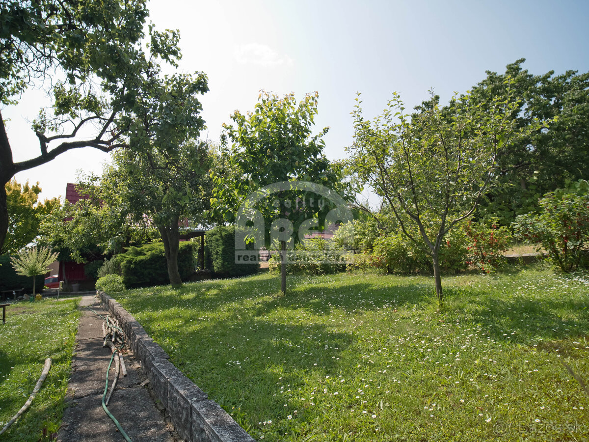 SKVELÁ ZĽAVA Pekná chata v Trnave pri Laborci - 11