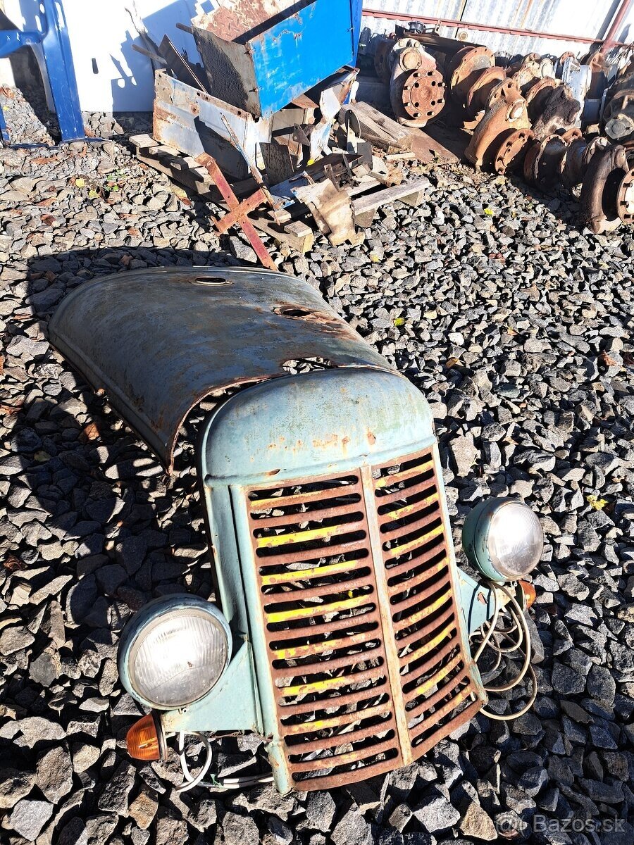 Škoda 30 traktor kolový po dílech - 11