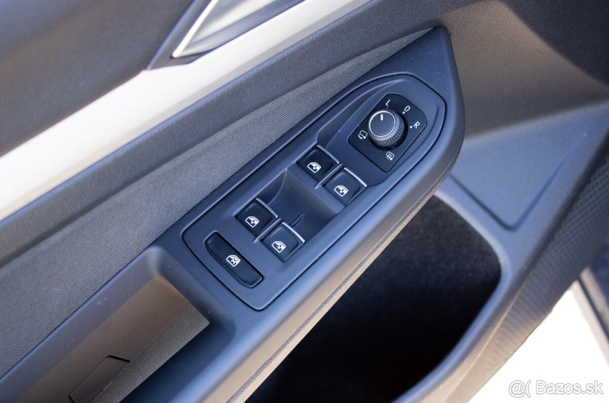 Volkswagen Golf Variant 2.0 TDi/ 110kW - 11