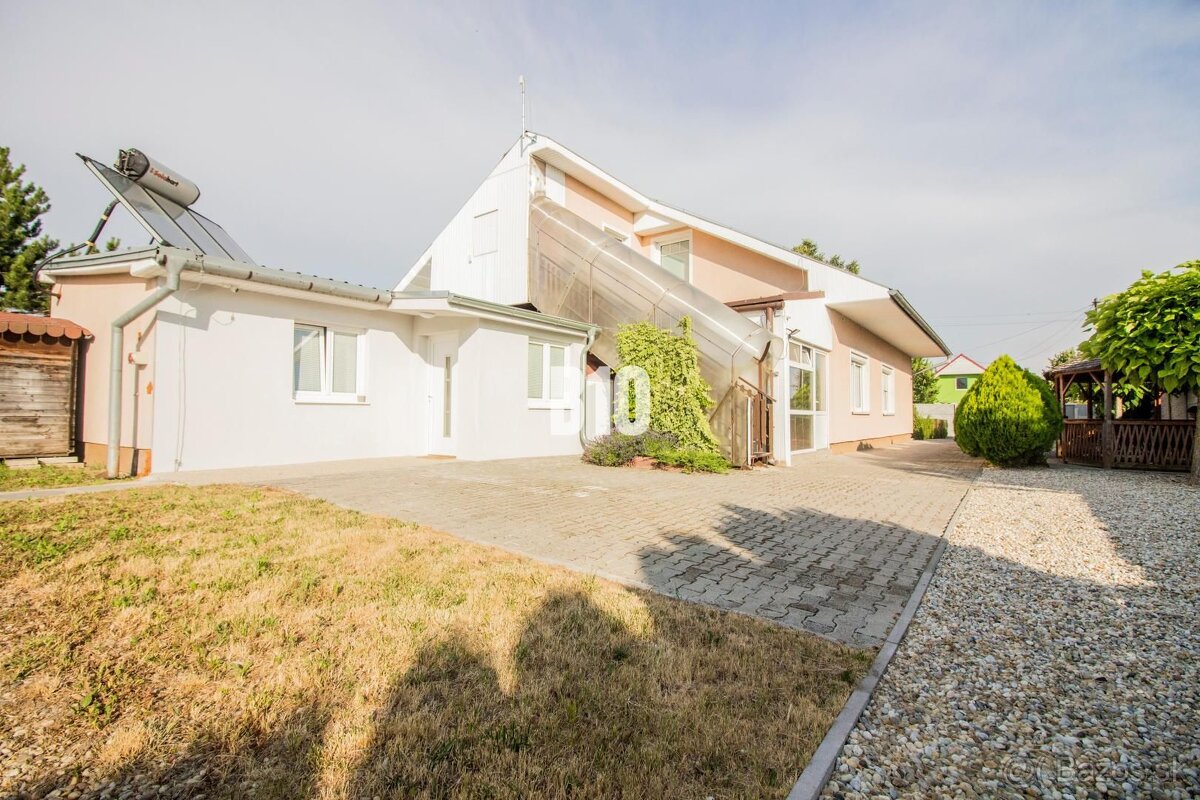 PRENÁJOM RD v Janíkovciach s 3 bytovými jednotkami - 11