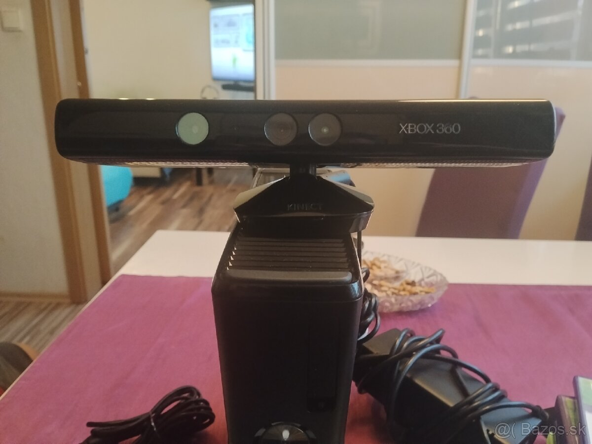 Xbox 360 500GB+Kinect set+2 ovládače+8hier - 11