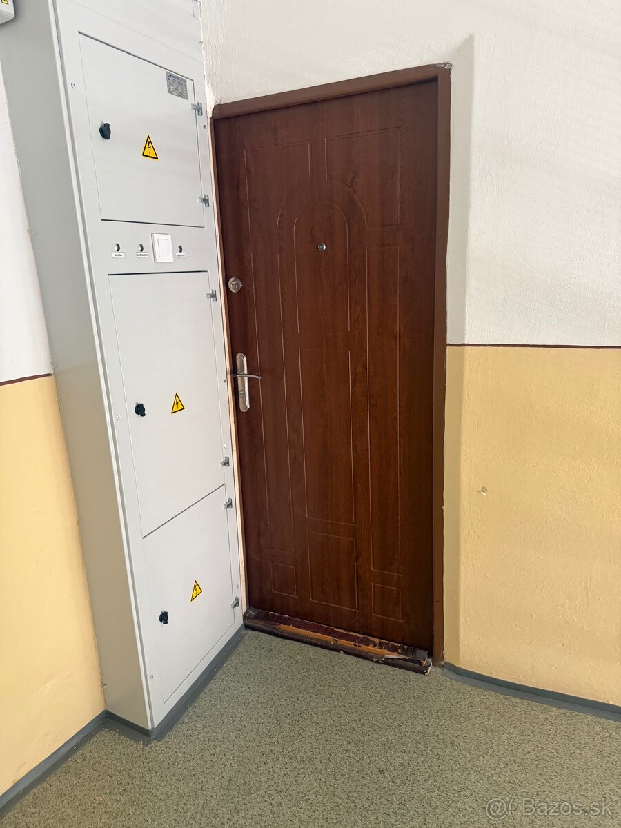 3-izbový byt s balkónom - 11