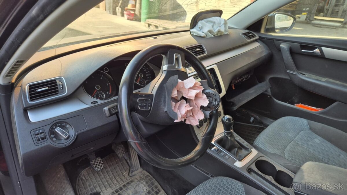 VOLKSWAGEN PASSAT B7 1,6TDI 77kw kód motora: CAY - 11
