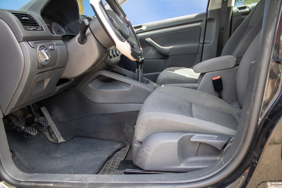 Volkswagen GOLF 1,9 TDI 77kw MT5 Trendline - 11