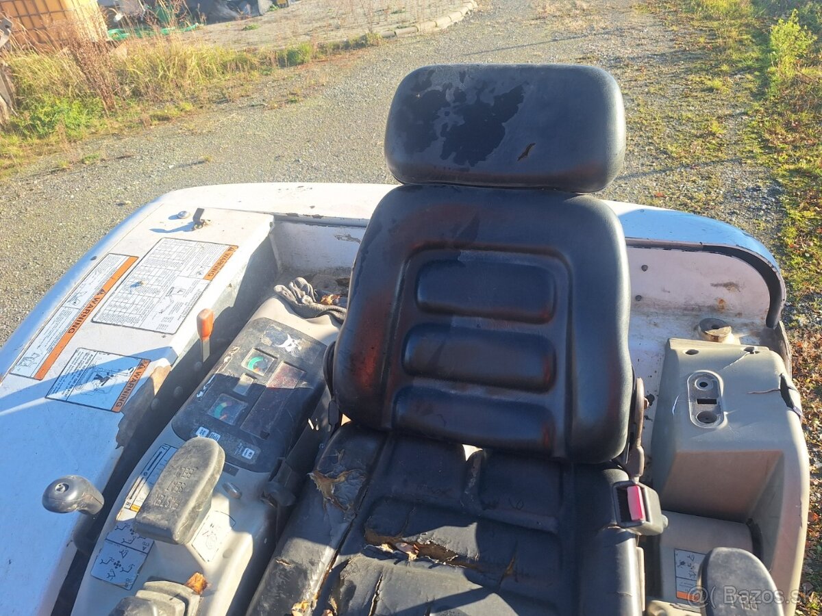 BOBCAT 328 - 11