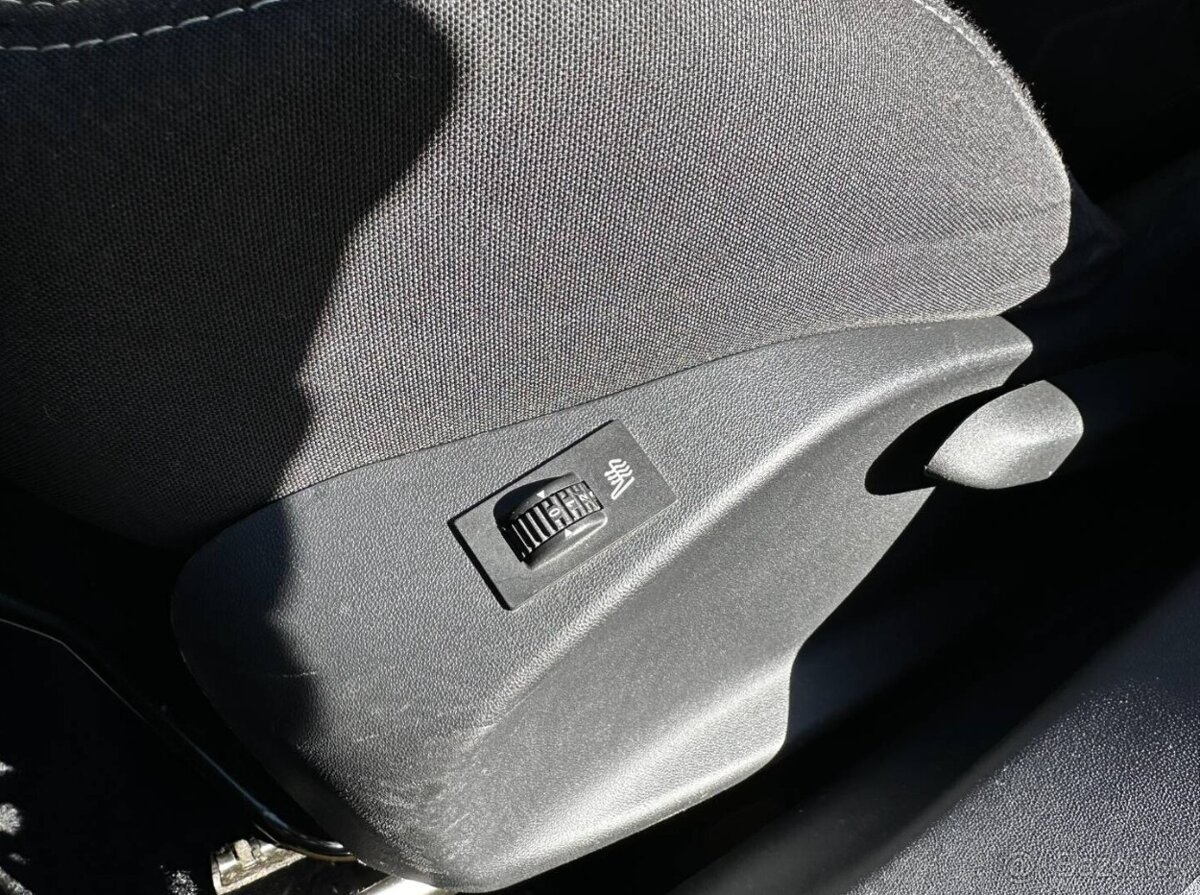 Peugeot 2008 1.2 PureTech Style - 11