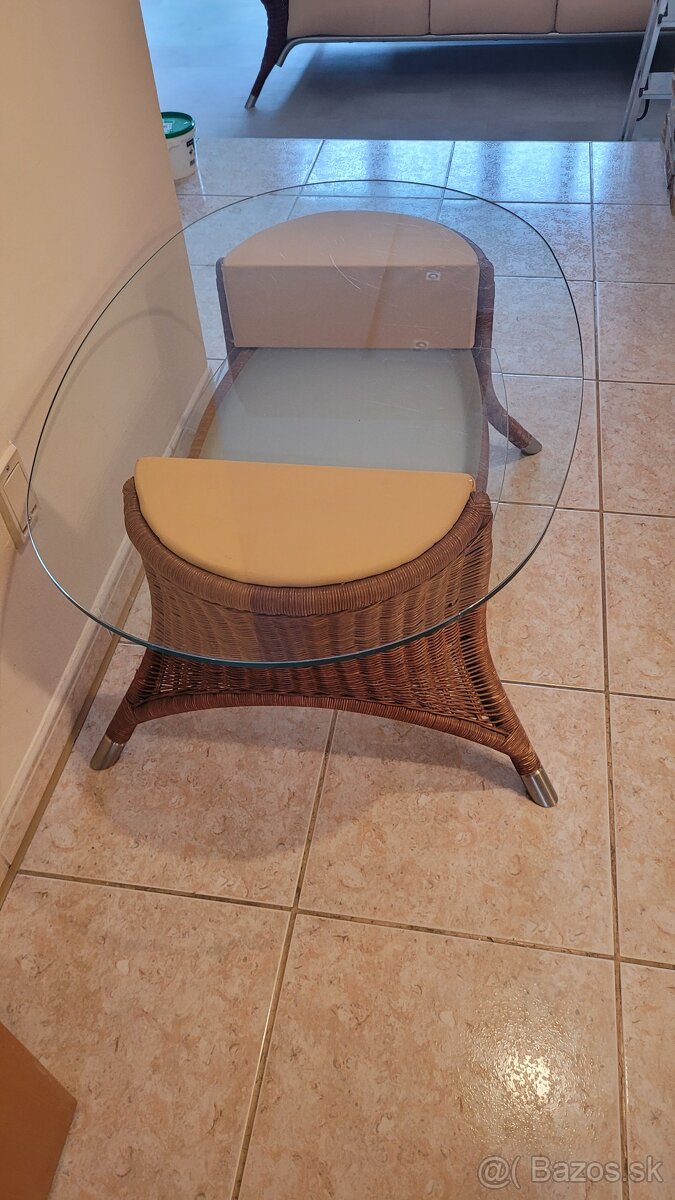 KOŽENÁ SEDAČKA - 11