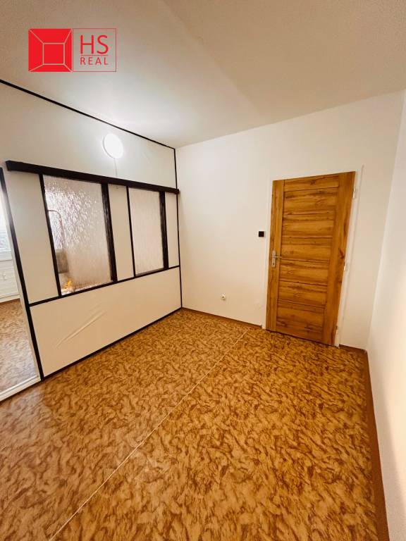 Prenájom 3 izbového bytu na Sídlisku JUH v NZ - 11