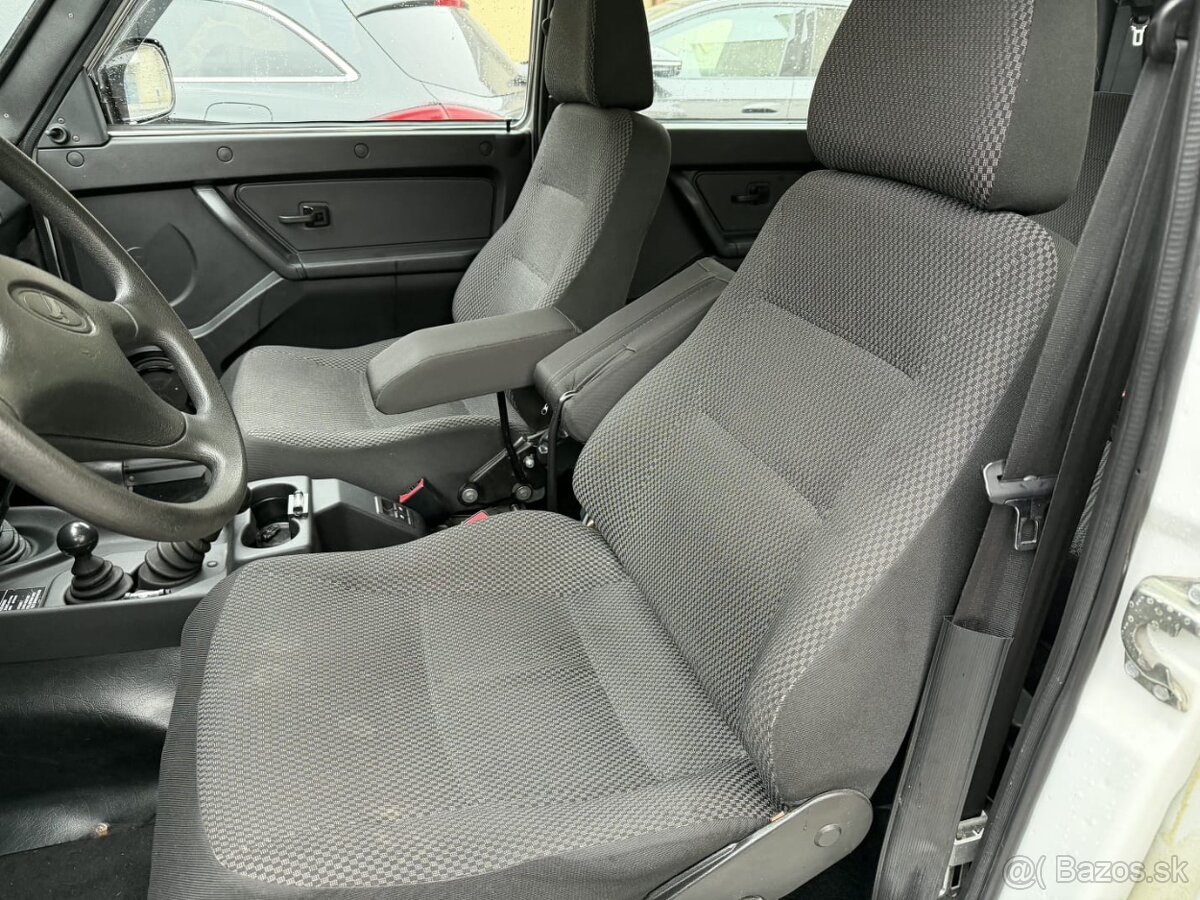 Lada Niva 4x4, 5 dverová - 11