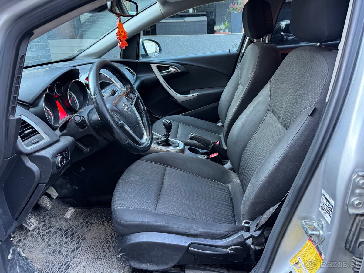 Opel Astra Caravan 1.7cdti 2012 PLNE POJAZDNÉ - 11