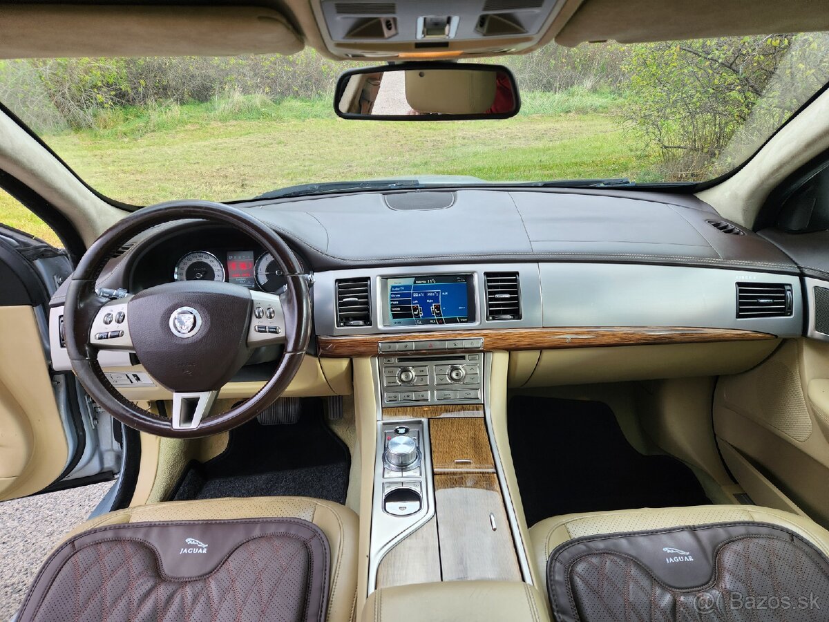 Jaguar XF 3.0D V6 202 kW - 11