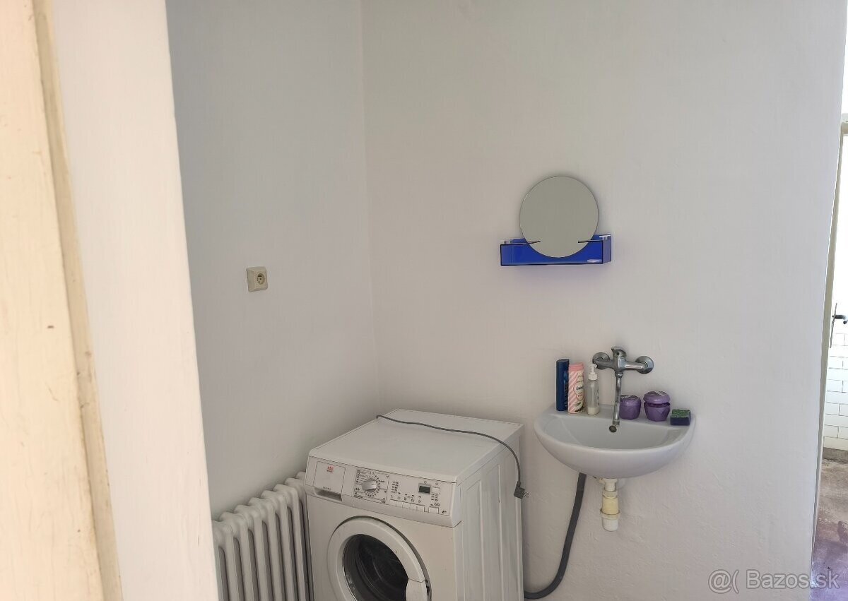 Na predaj 4 izbový rodinný dom-Dvorníky 10km od Hlohovca - 11