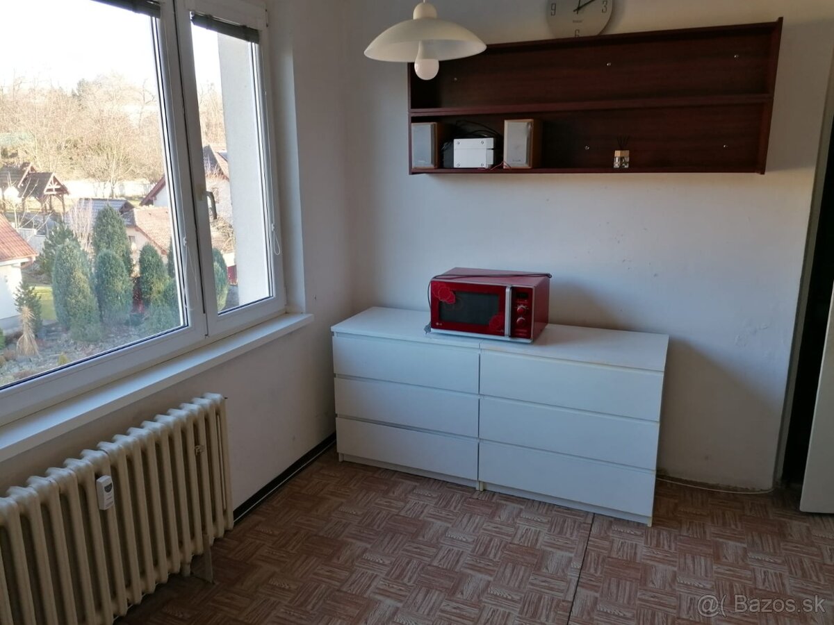 Predaj 1-izbový byt ZVOLEN Podborová - 11