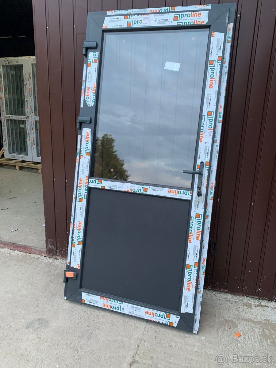 Vchodové plastové dvere - 11