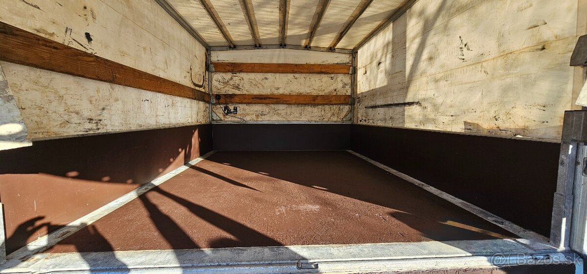 Volkswagen Crafter 2.0 TDI Valnik 7-Miest Maxi 3.5t kúp.v SR - 11