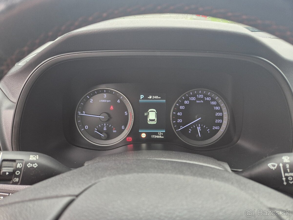 HYUNDAI TUSCON 2.0 CRDi NAFTA + HEV - 11