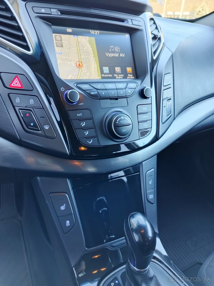 Hyundai i40 CW 1.7 CRDi A/T - 11