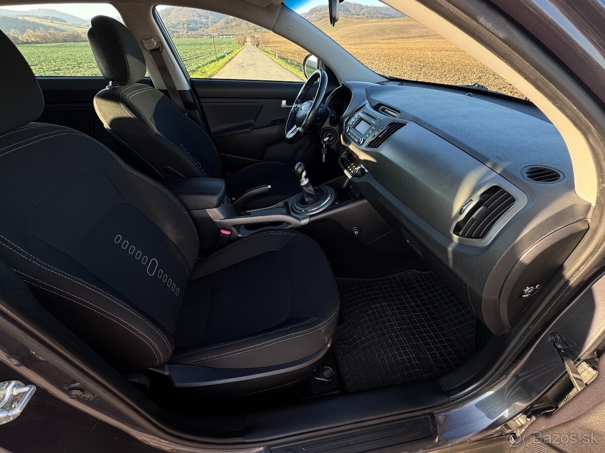✅ 2014 KIA Sportage 1,7 CRDi Gold 103tis. km, kúp v SR - 11