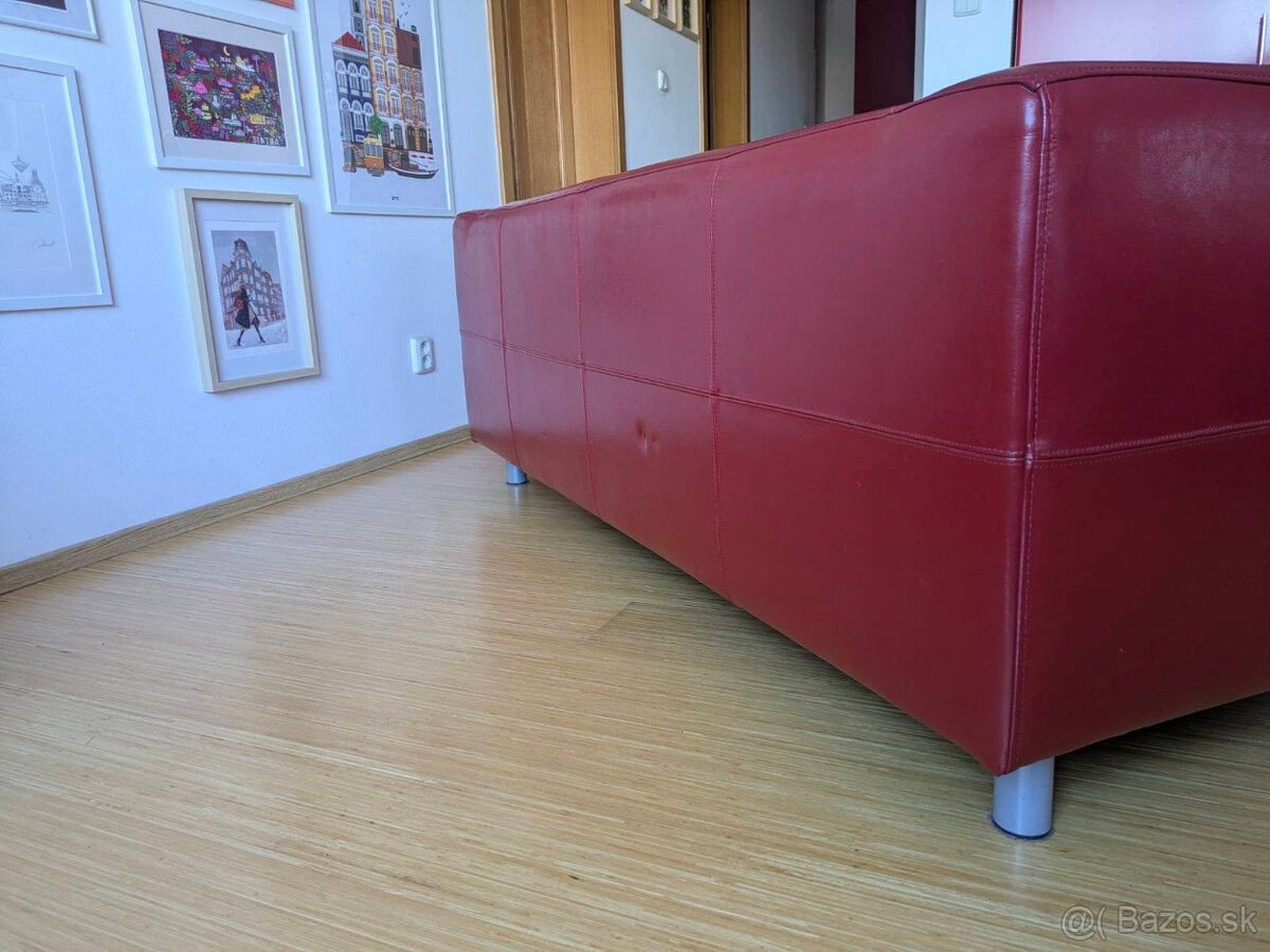 Dva krát červený gauč - 11