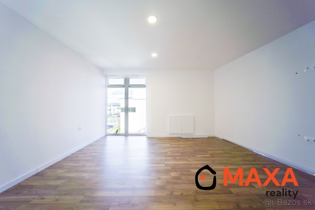 Veľkometrážny 3- izbový byt s terasou, Prievidza - 11