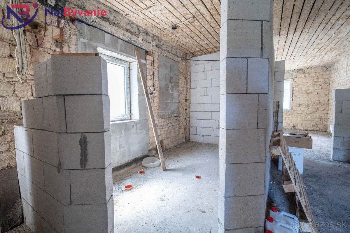 Rodinný dom v pôvodnom stave Ludrová - 11