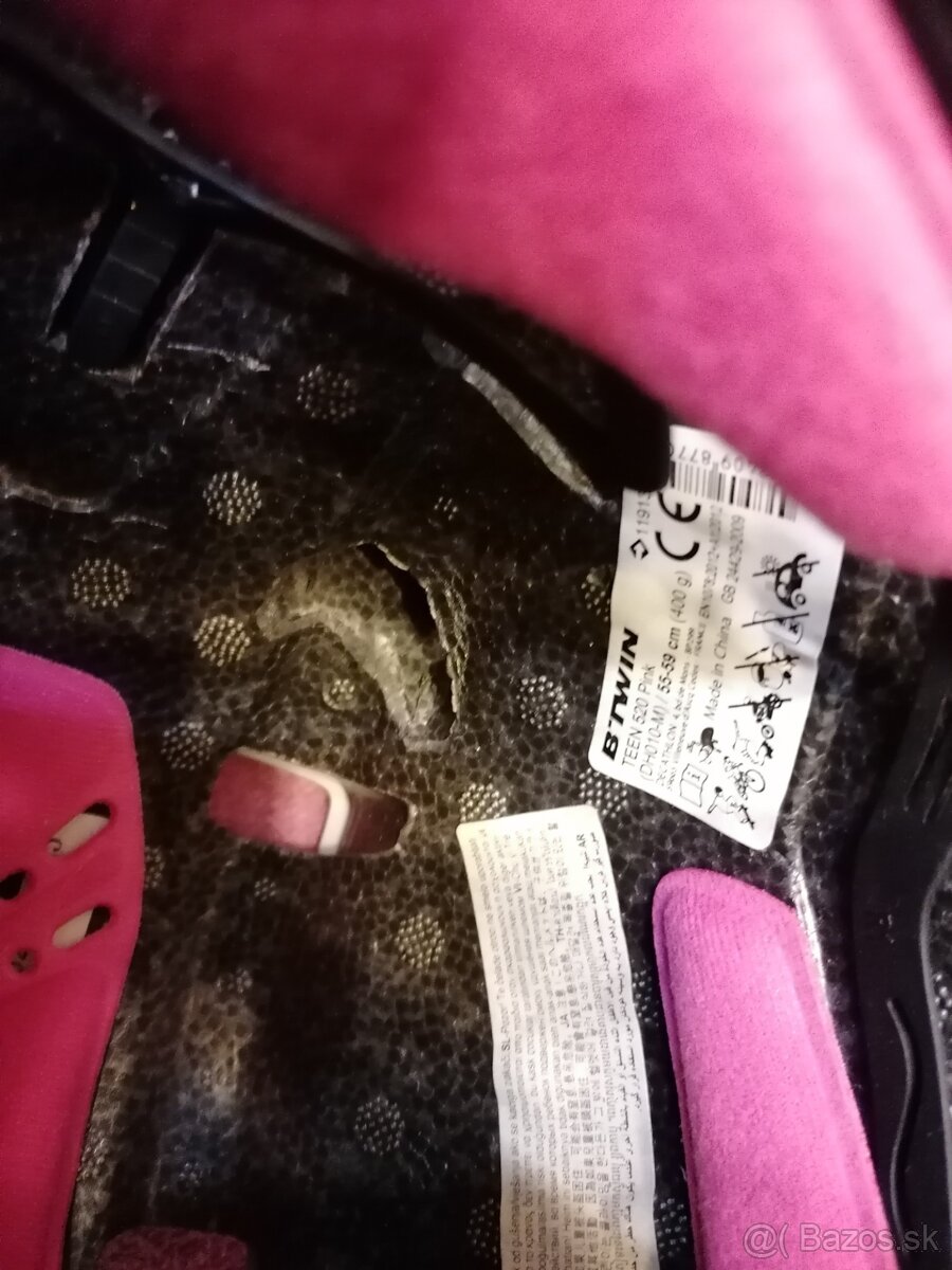 Predám zabalené Detské chrániče a dve detské prilby. - 11