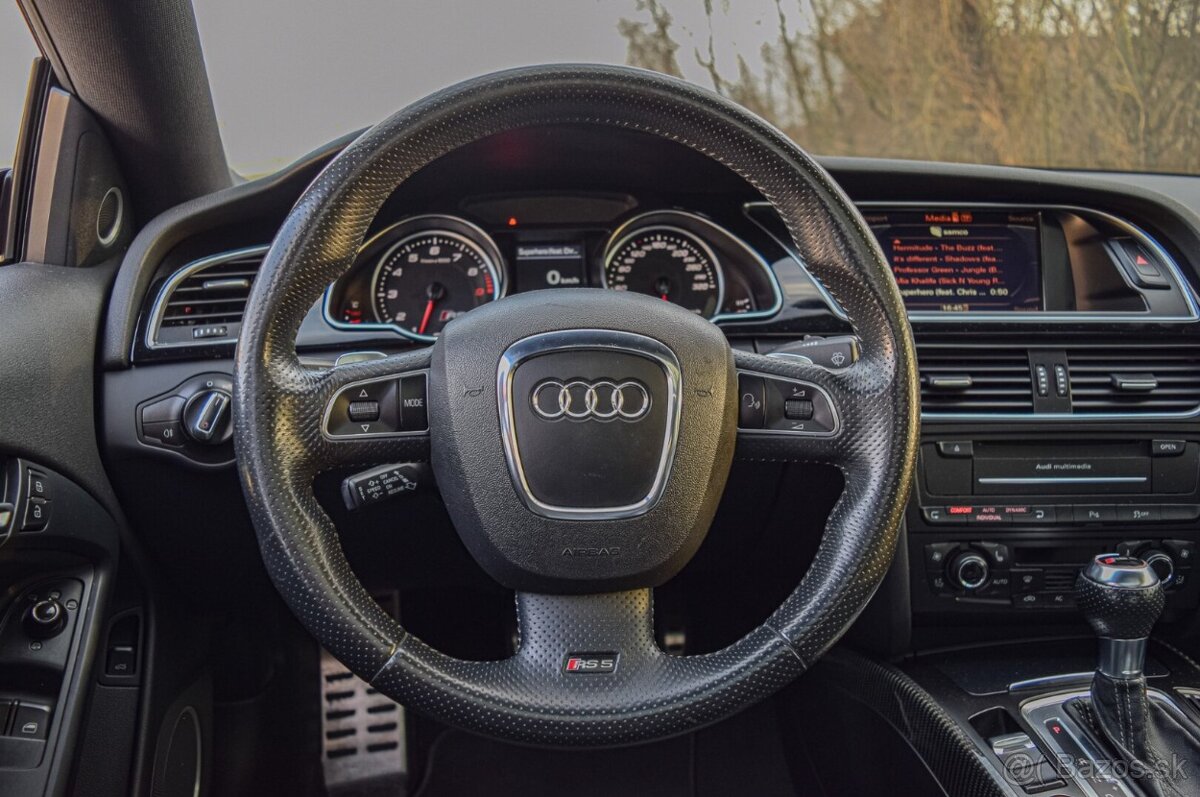 Audi RS5 V8 quattro - 11