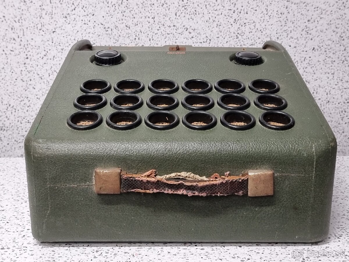 40/50te roky 》PRENOSNÉ STAROŽITNÉ RADIO - 11