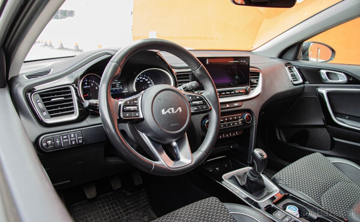 Kia XCeed 1.5 T-GDi, M6, 5d. - 11