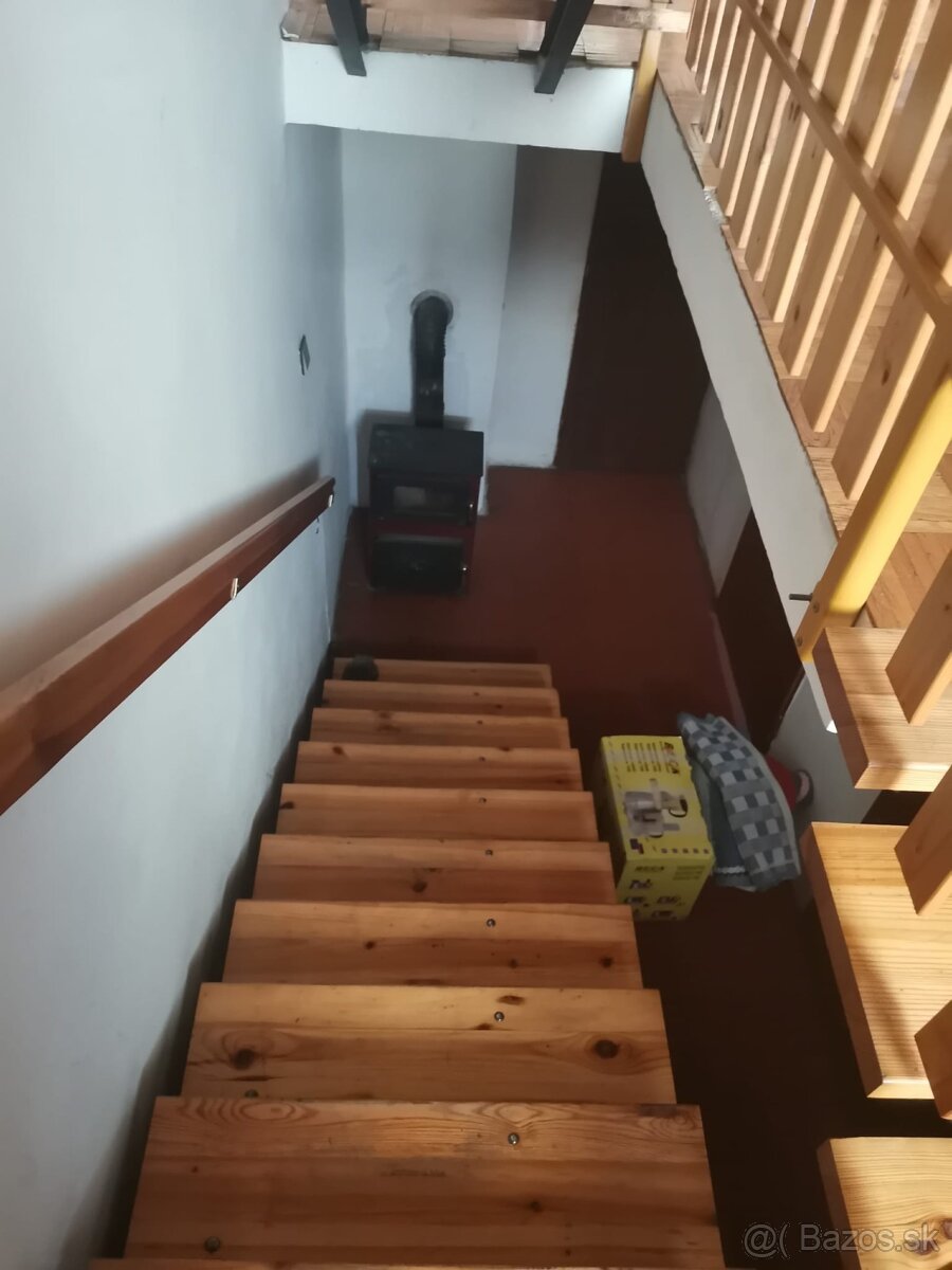 Dvojgeneračný rodinný dom - 11