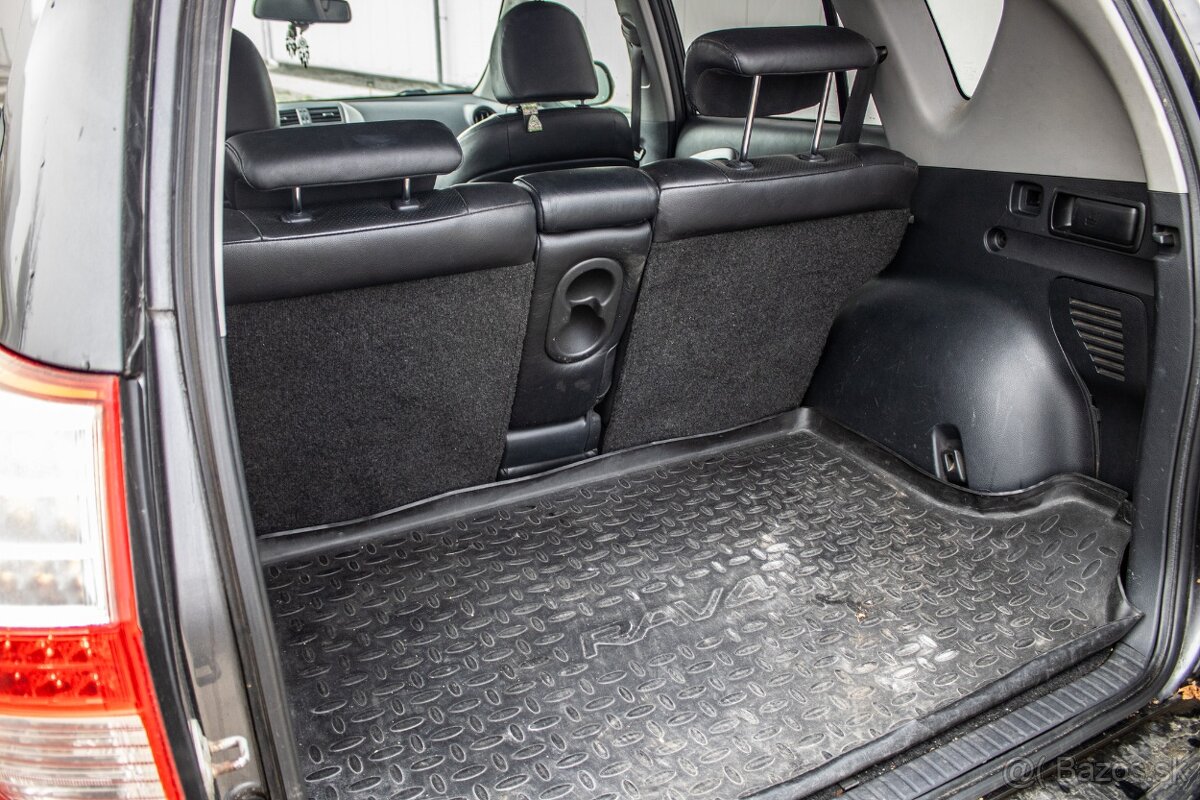 Toyota RAV4 2.2l D-CAT 110kW, A/T - 11