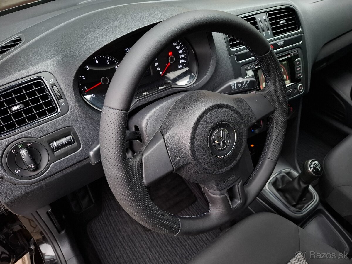 VOLKSWAGEN POLO 1.2i KLIMA/NAVI - 11