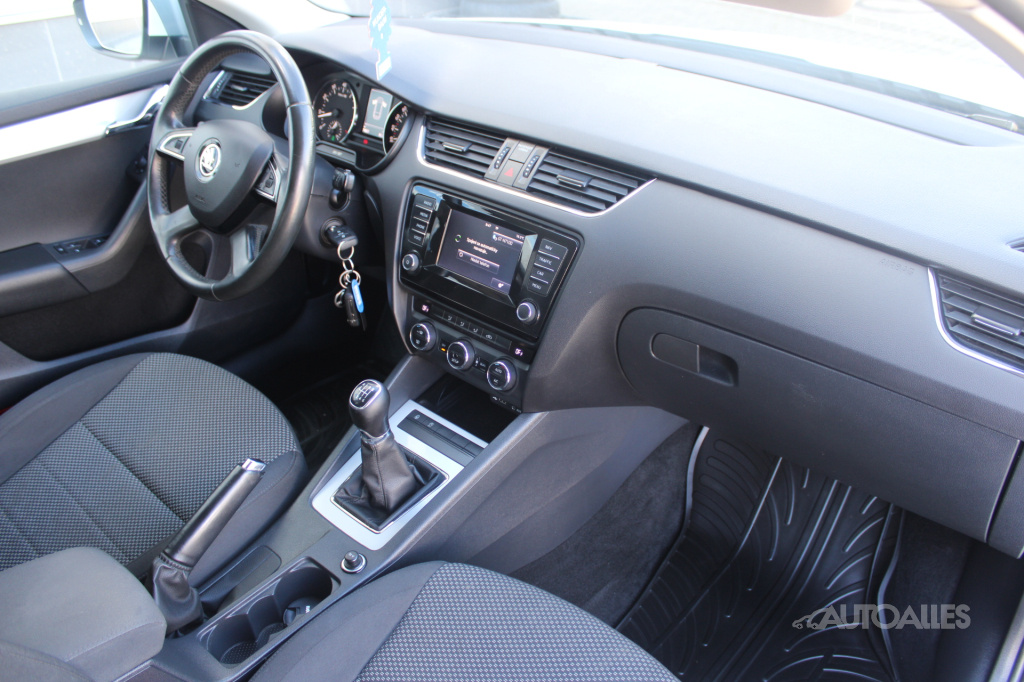 Škoda Octavia Combi 1,4 TGi 81 kW - 11